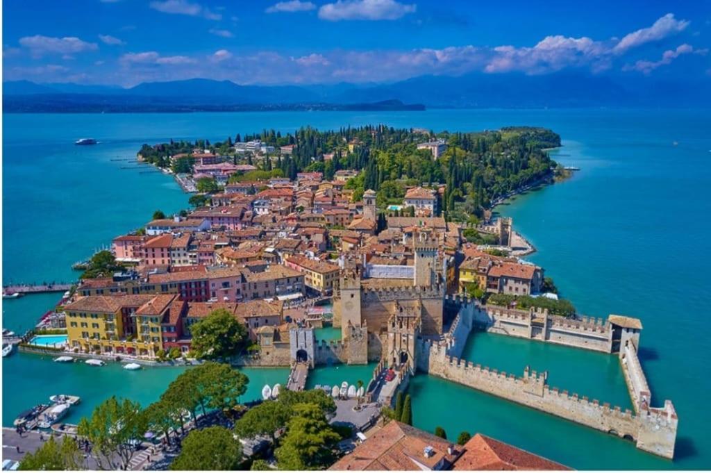 Hoya Apartment Sirmione Eksteriør billede